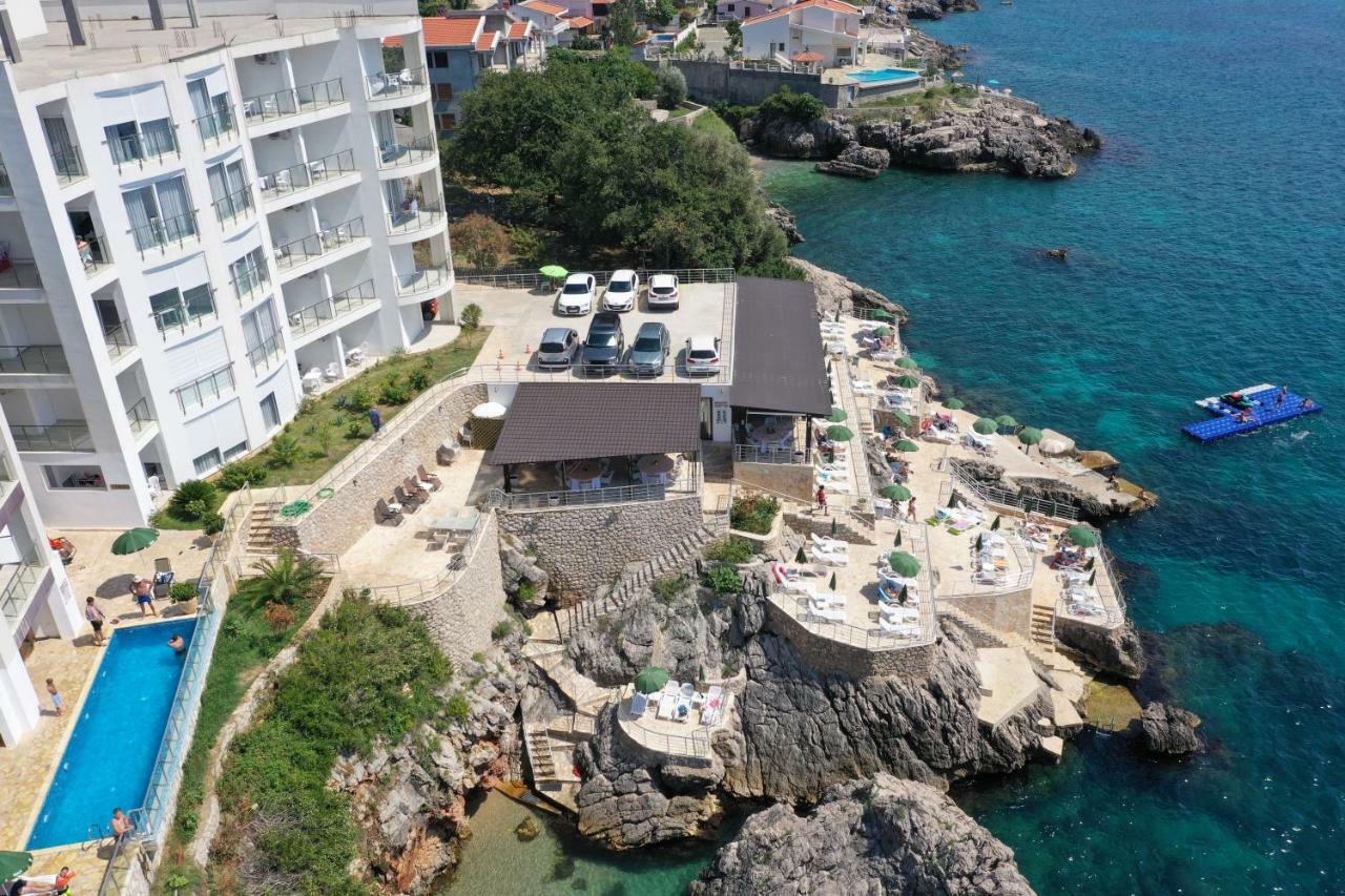 First Line Of The Sea 1 Apartment Dobra Voda Ngoại thất bức ảnh